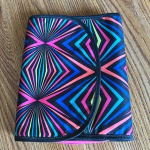 Kestrel makeup bag